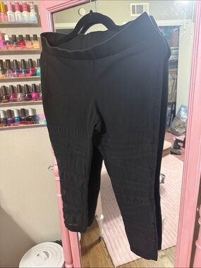 torrid Black Moto-Style Ponte Capri Leggings